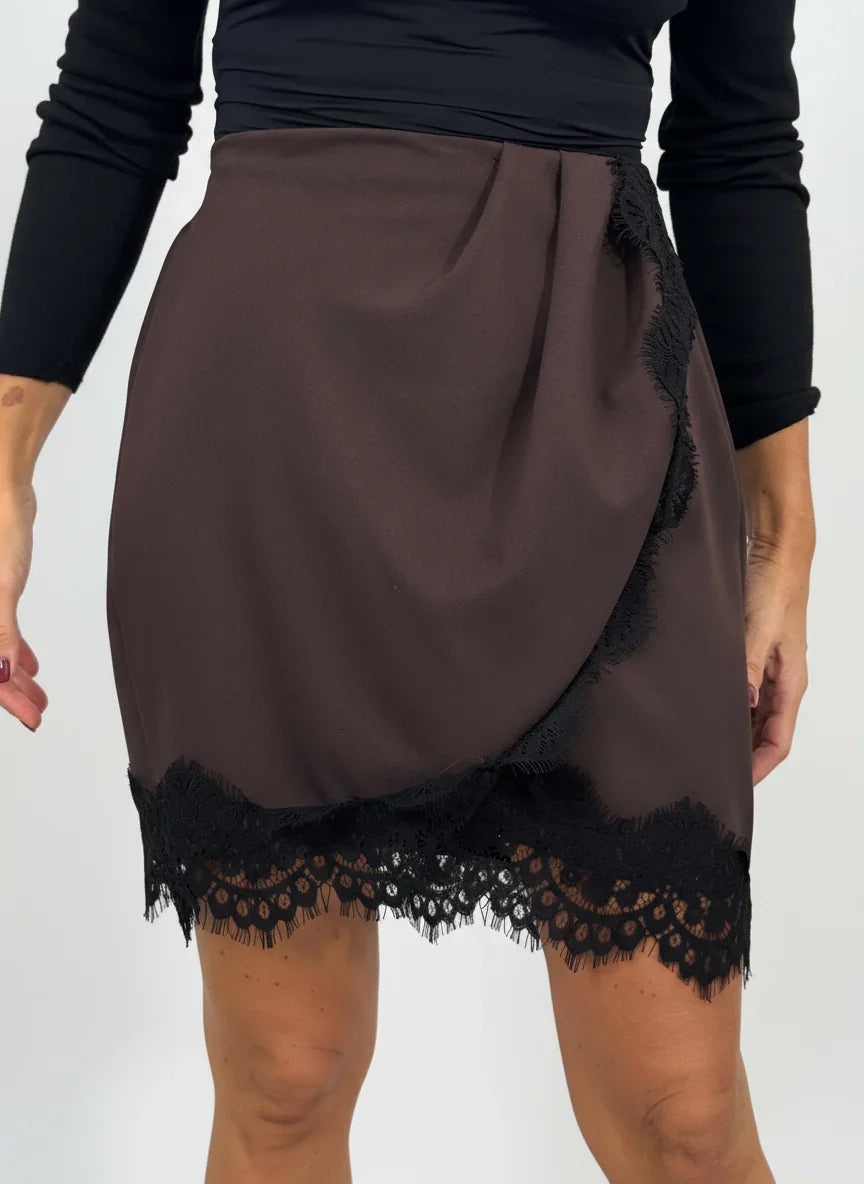 Gonna Elegante con Pizzo Taglia unica 40/44 - Mood Shop Milano